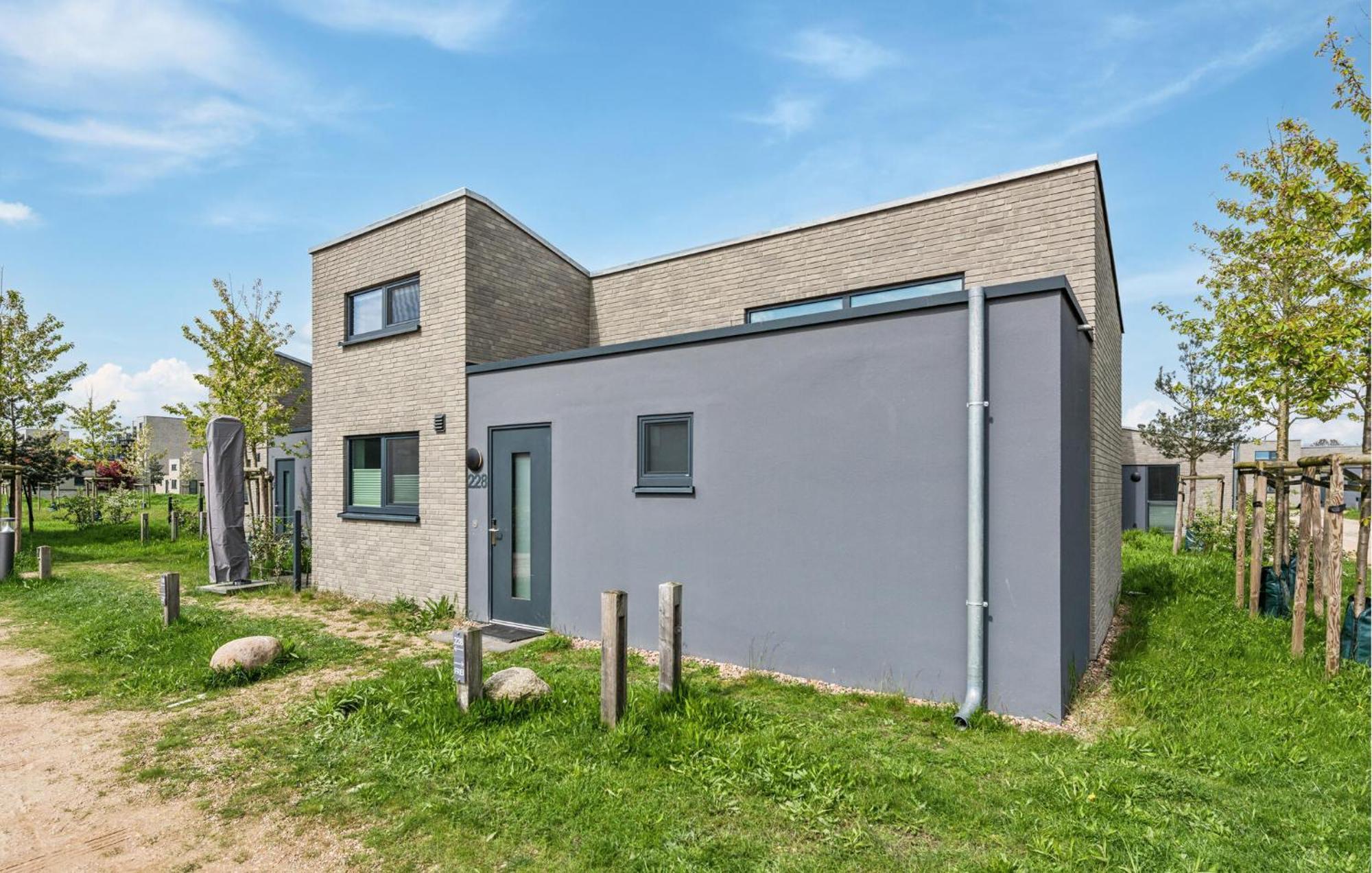 Awesome Home In Lembruch-Duemmer See With Kitchen Buitenkant foto